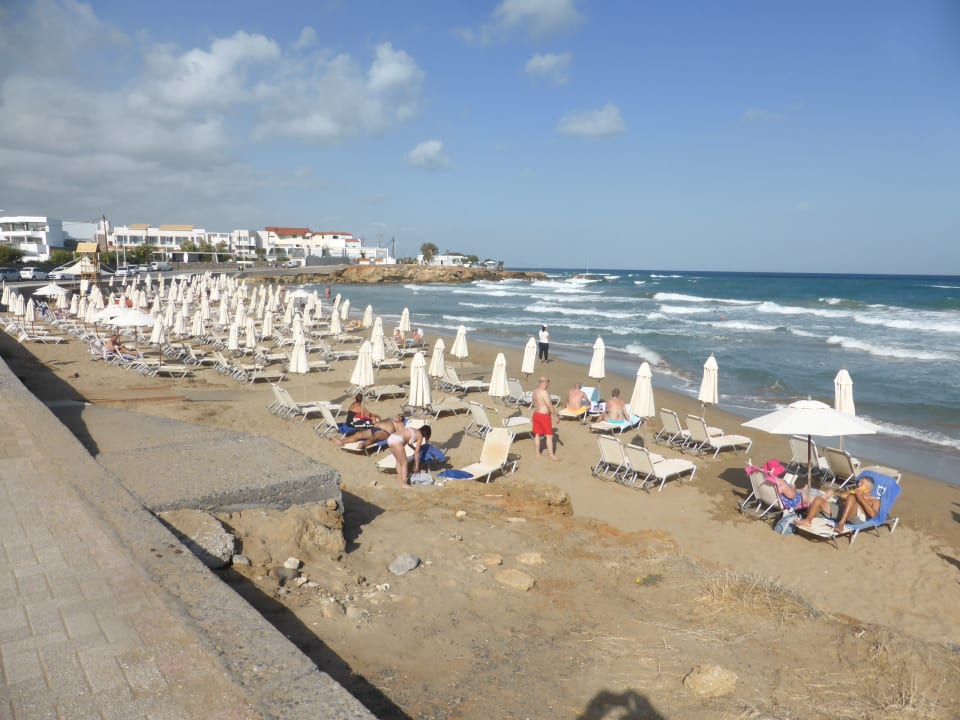 Strand The Island Hotel