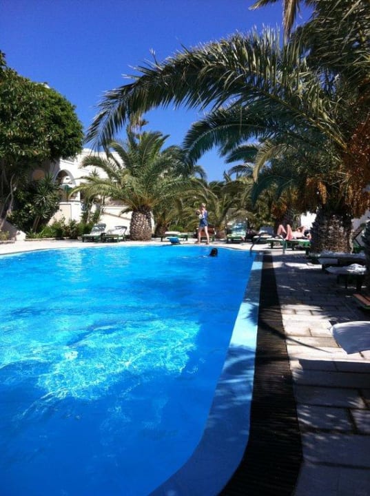 Poolanlage Hotel Strogili