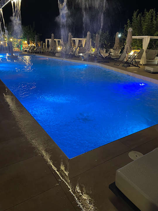 Pool Amnissos Residence