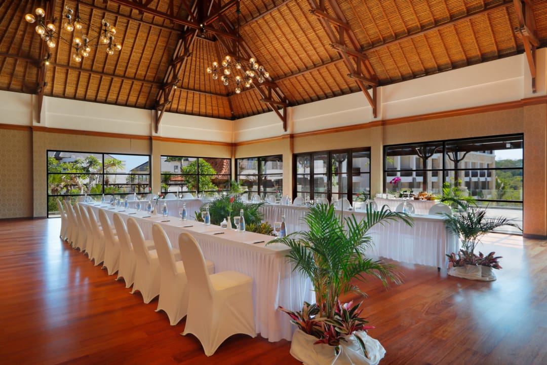 Restaurant Royal Tulip Springhill Resort