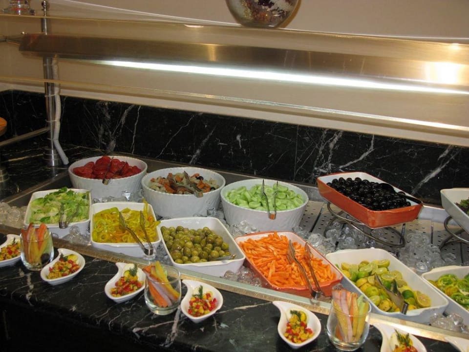 Teil des Salatbuffet JAZ Dahabeya