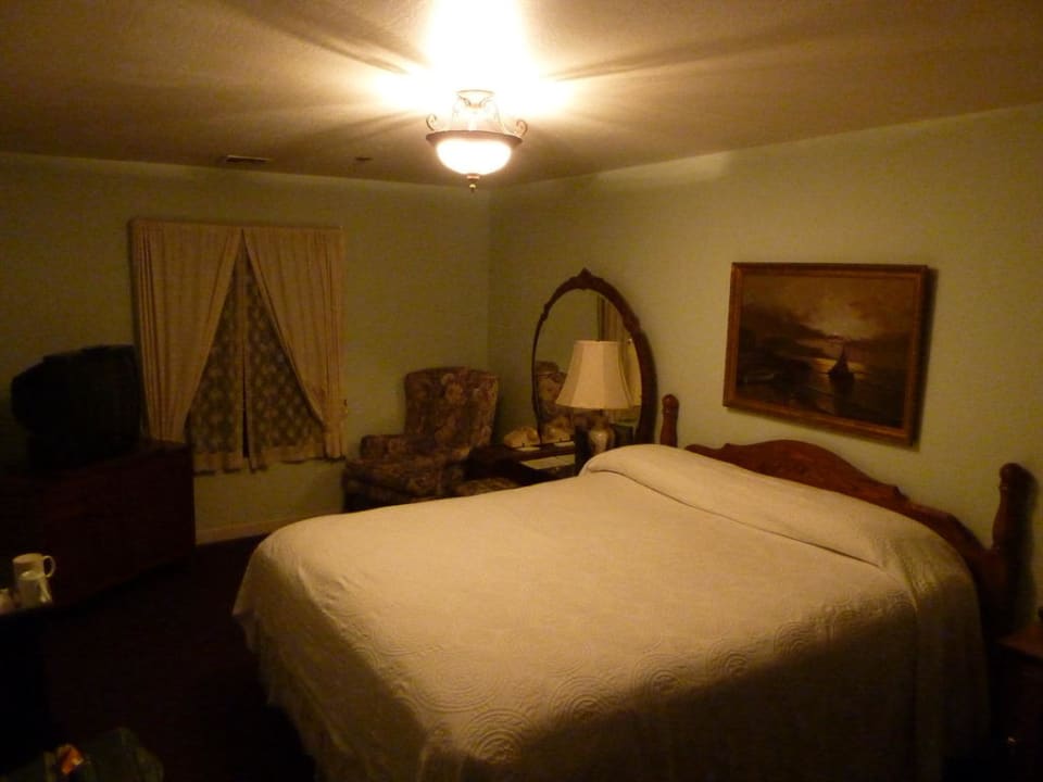 DZ Cary House Hotel, Placerville, CA Historic Cary House Hotel