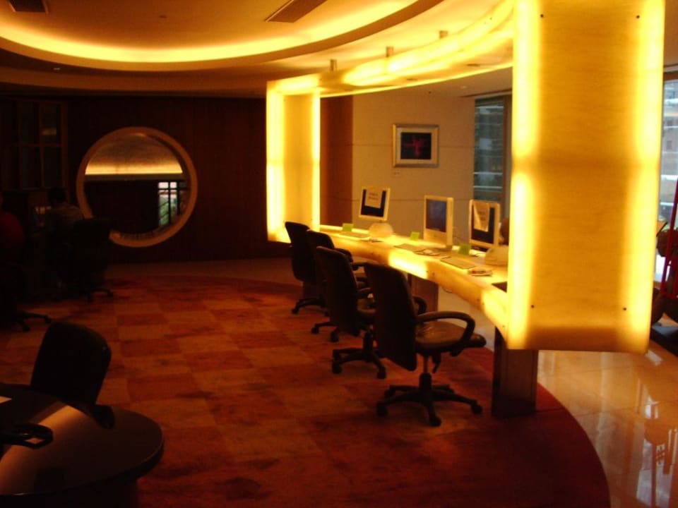 Internetbereich Cordis Hotel