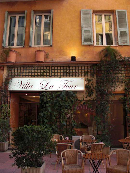 Eingang Villa la Tour