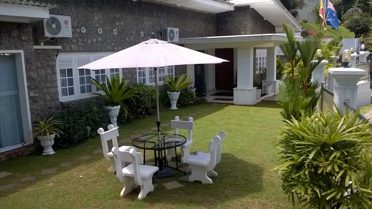 Gartenanlage Villa Anna Shanthi