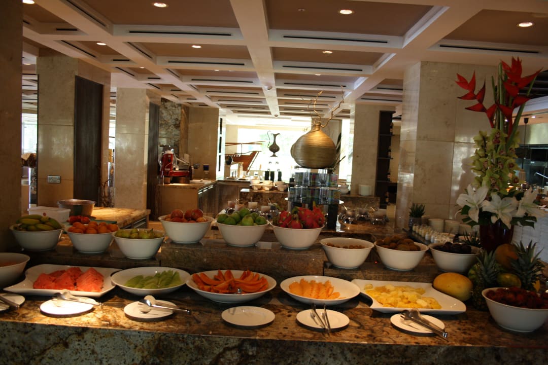 Buffet 1 Al Bustan Palace - A Ritz-Carlton Hotel