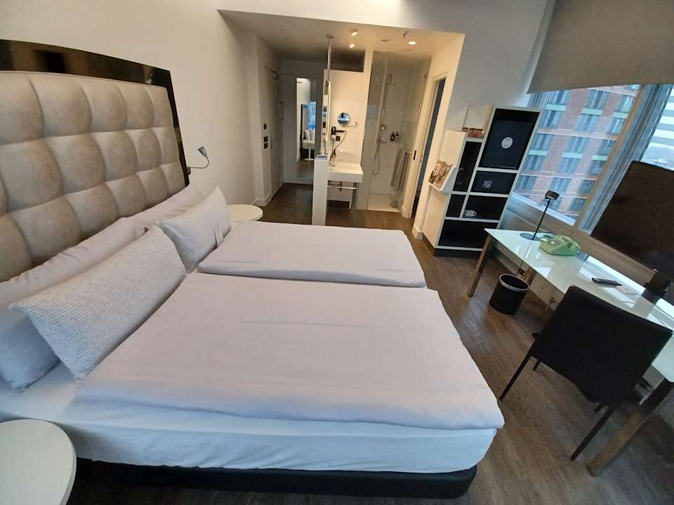 Zimmer INNSiDE by Meliá Düsseldorf Hafen