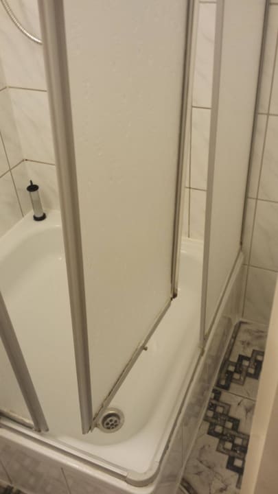 Duschwand Hotel Bellevue am Kurfürstendamm