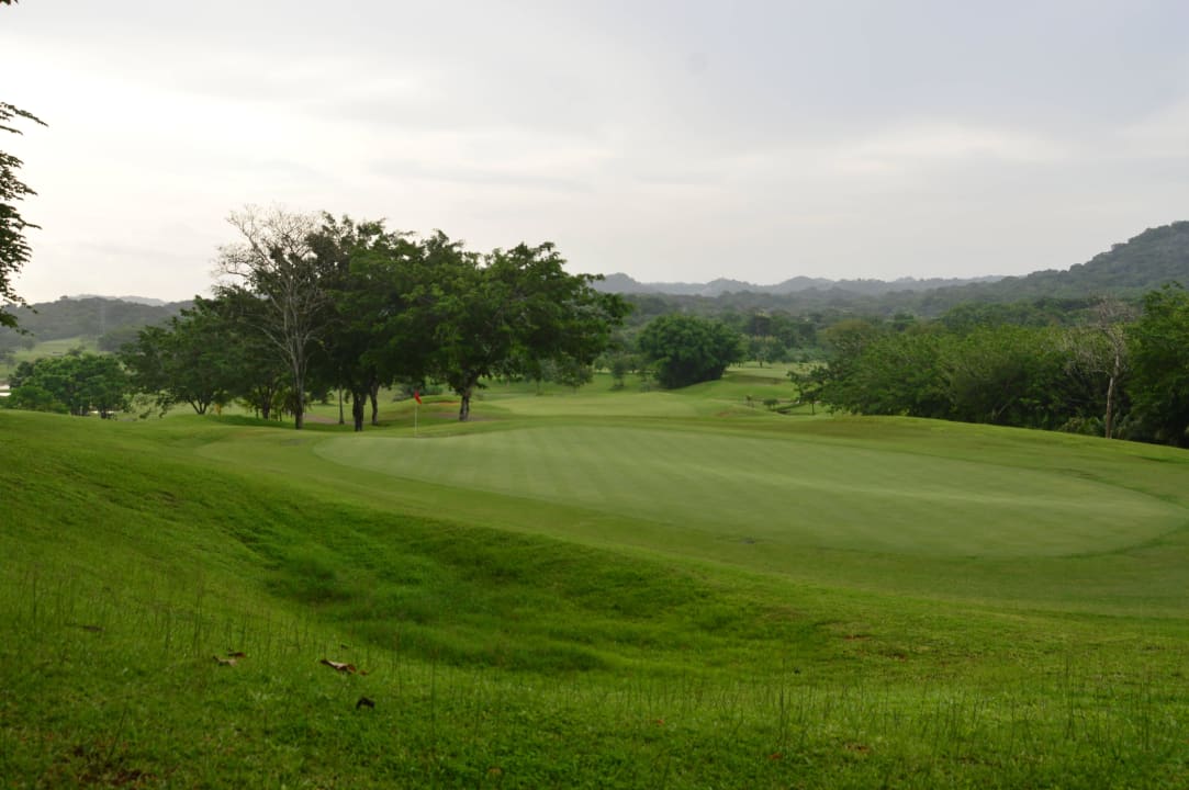 A very nice Golf resort Summit Rainforest & Golf Resort