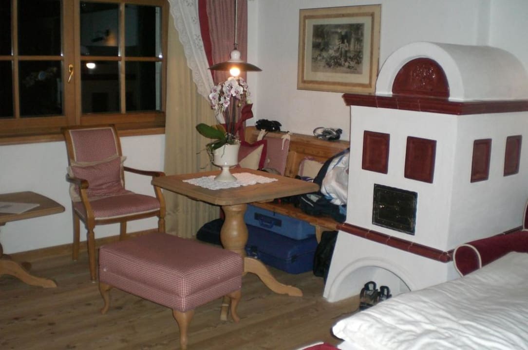 Zona soggiorno camera piz la ila Dolomiti Wellness Hotel Fanes