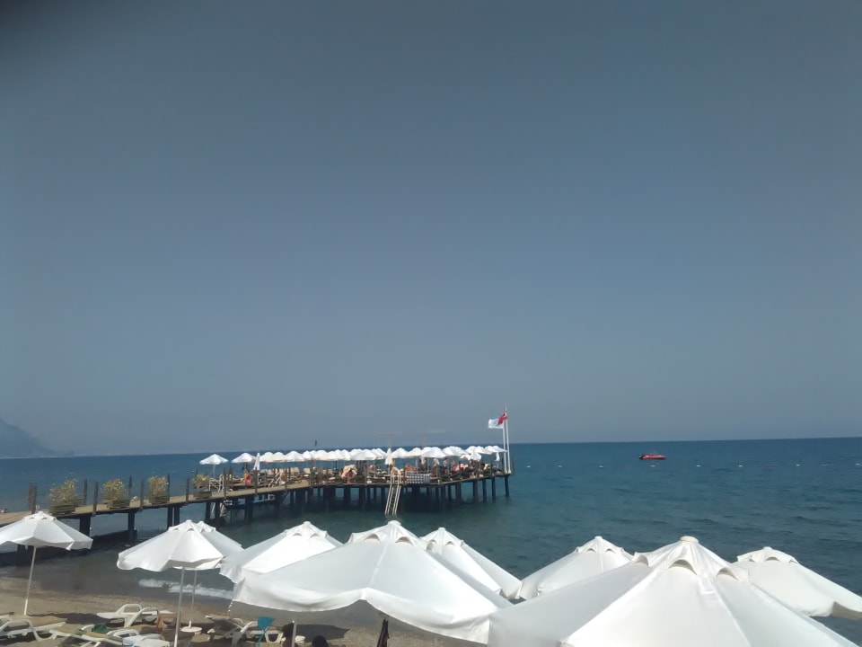 Strand Crystal Flora Beach Resort
