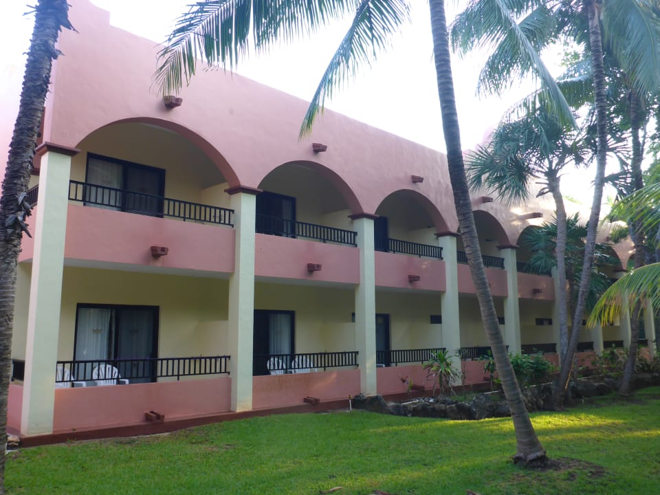 Außenansicht Hotel Riu Tequila