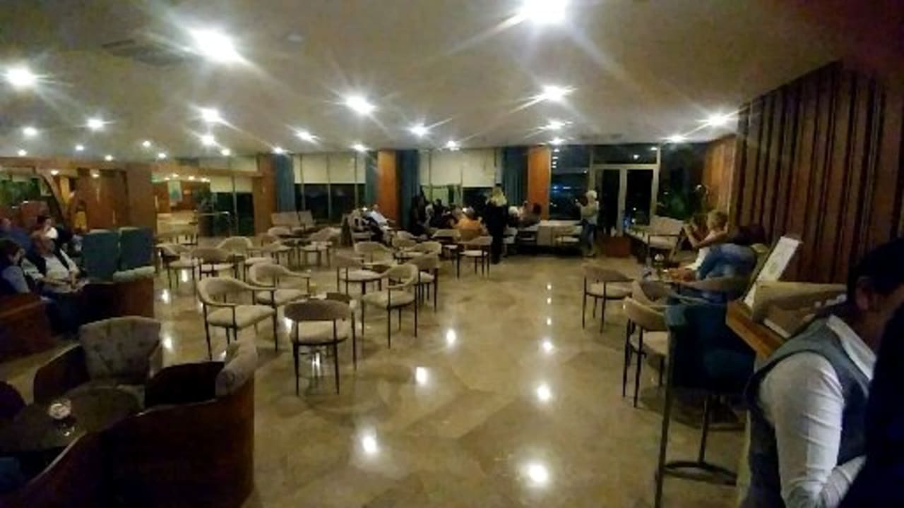 Lobby Side Star Elegance