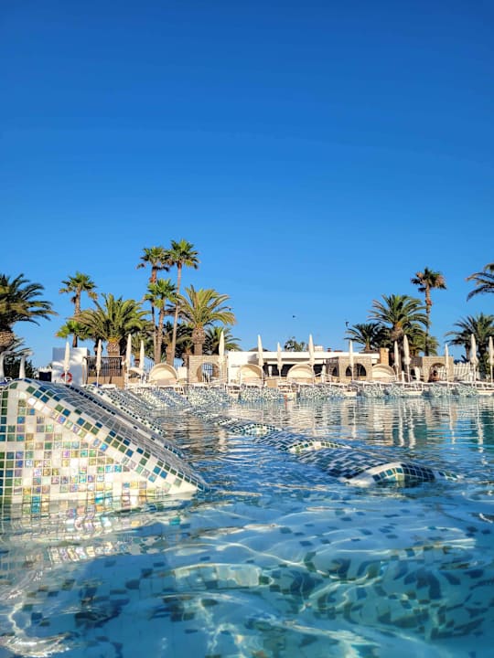 Pool Grand Palladium White Island Resort & Spa