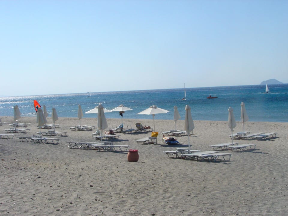 Strand und Liegen Atlantica Belvedere Resort
