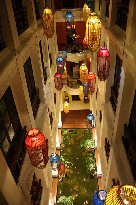 Vom 6. Stock nach unten geknippst. Herz d. Hauses Hotel Shanghai Mansion