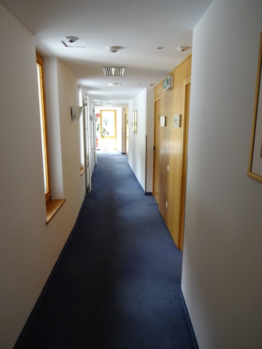 Gang Hotel Vier Jahreszeiten