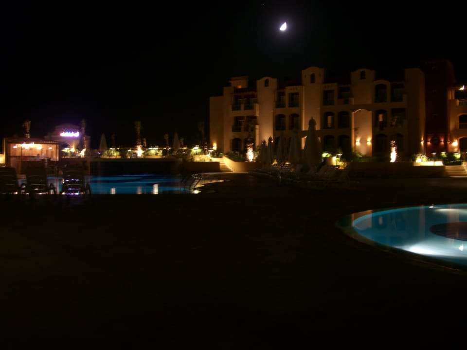 Garten und Pools bei Nacht Lemon & Soul Makadi Garden