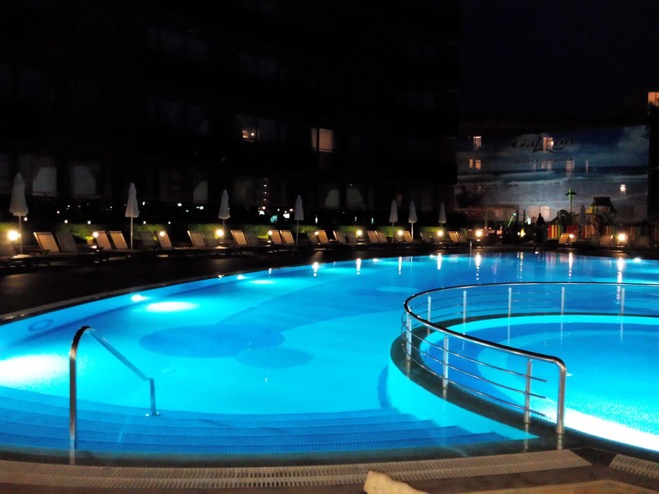 Pool Galeon Residence Spa