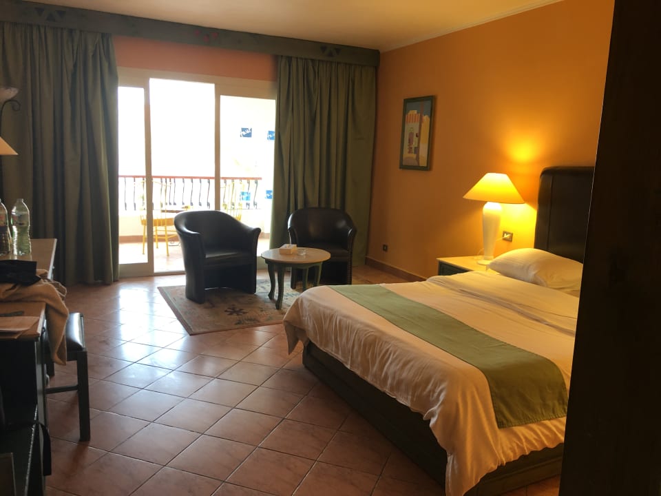 Zimmer Arabia Azur Resort