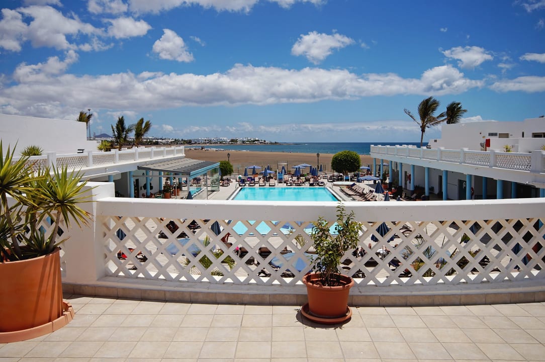 Pool-Blick Hotel Las Costas