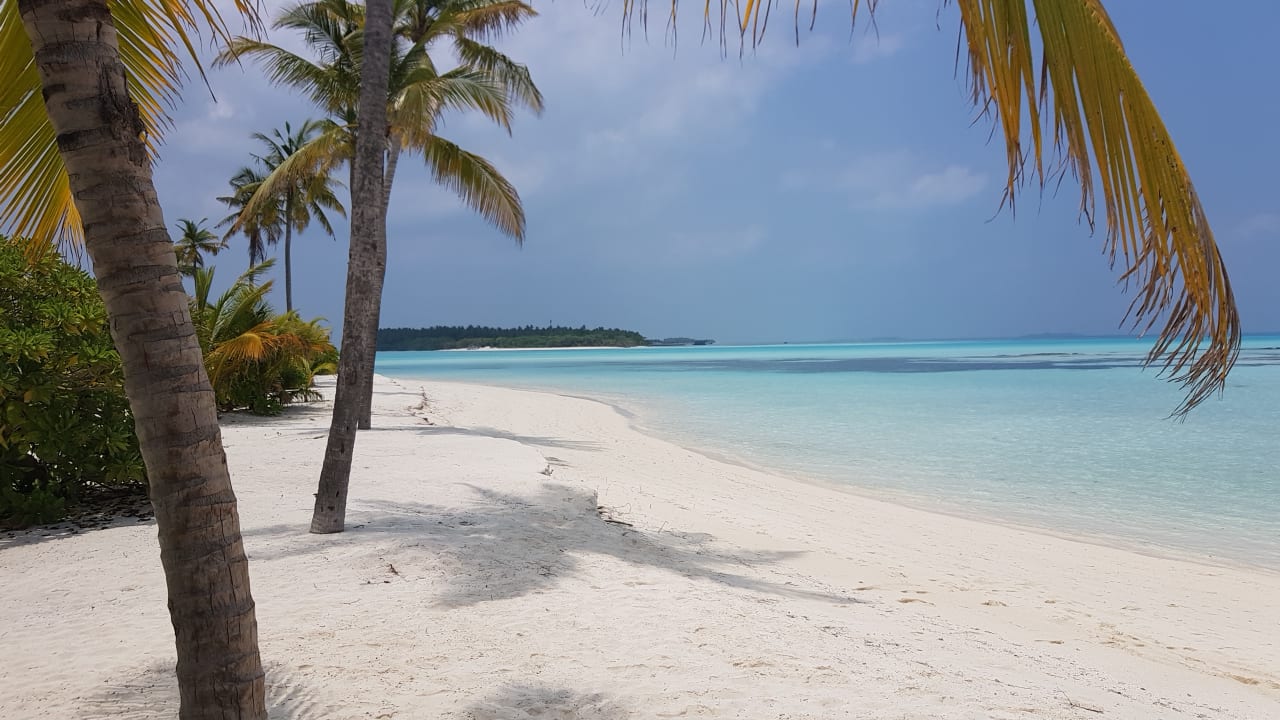 Strand Innahura Maldives Resort