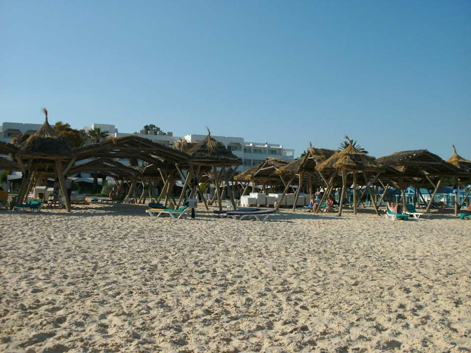 Strand mit Beschattung The Orangers Beach Resort and Bungalows