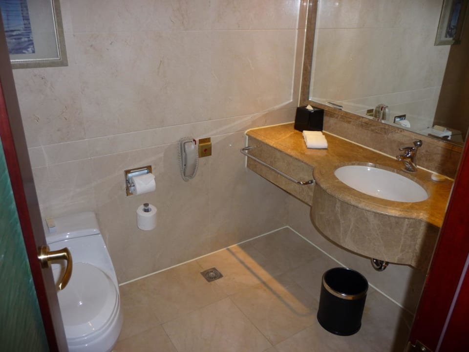 Badezimmer Radisson Blu Hotel Shanghai New World