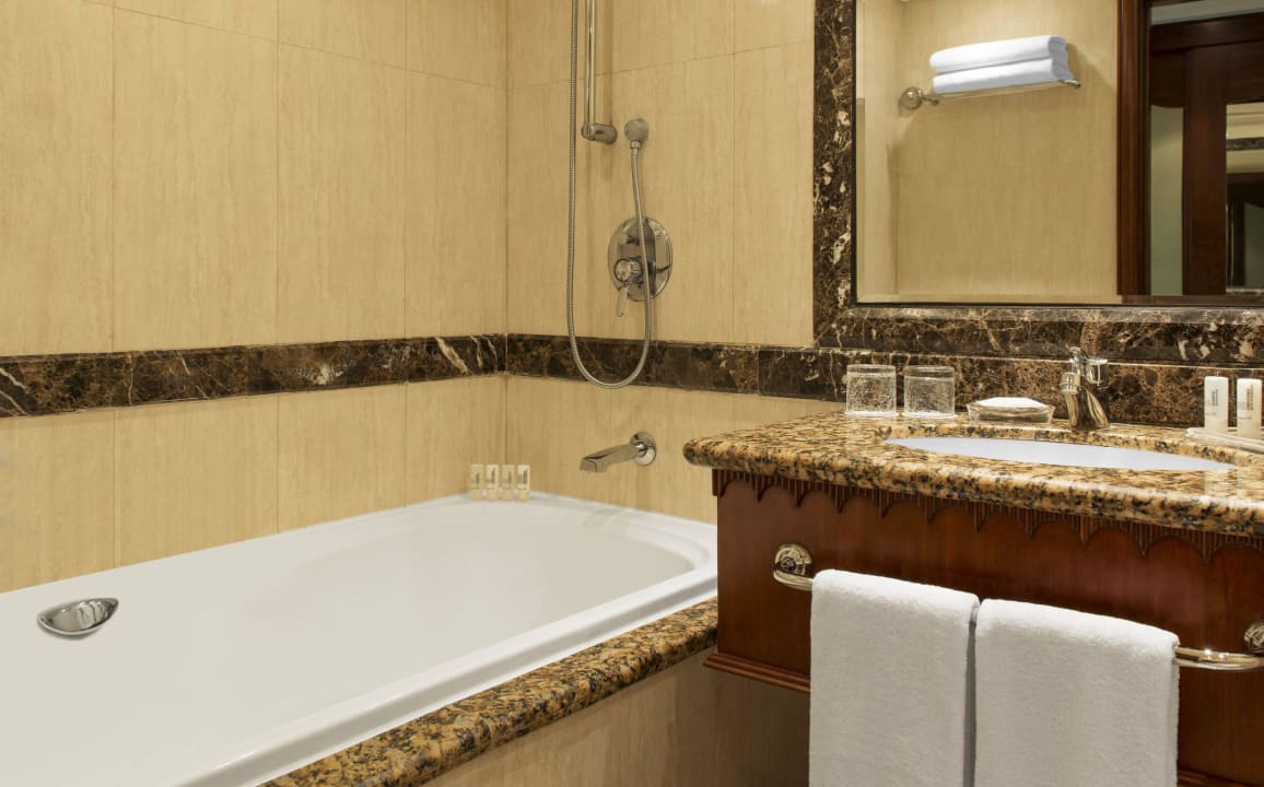 Deluxe Zimmer Bad Le Royal Méridien Beach Resort & Spa Dubai