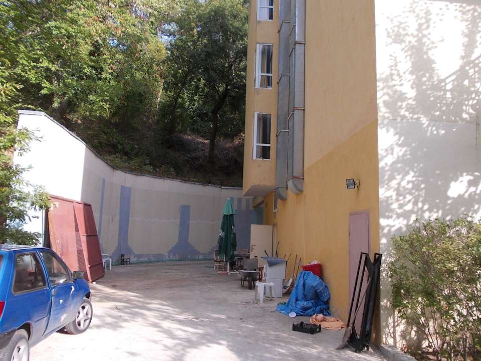 A to kuchnia od tyłu Hotel Zlaten Rog/ Golden Horn