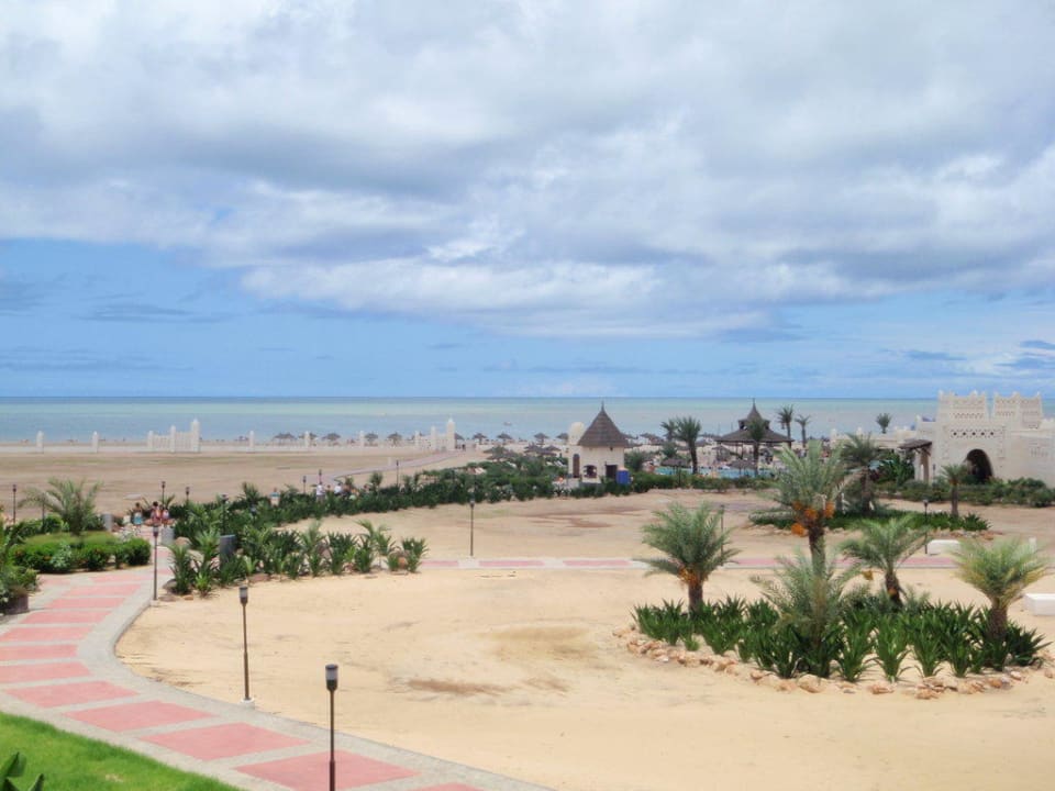 Aussicht auf die Hotelanlage Hotel Riu Karamboa