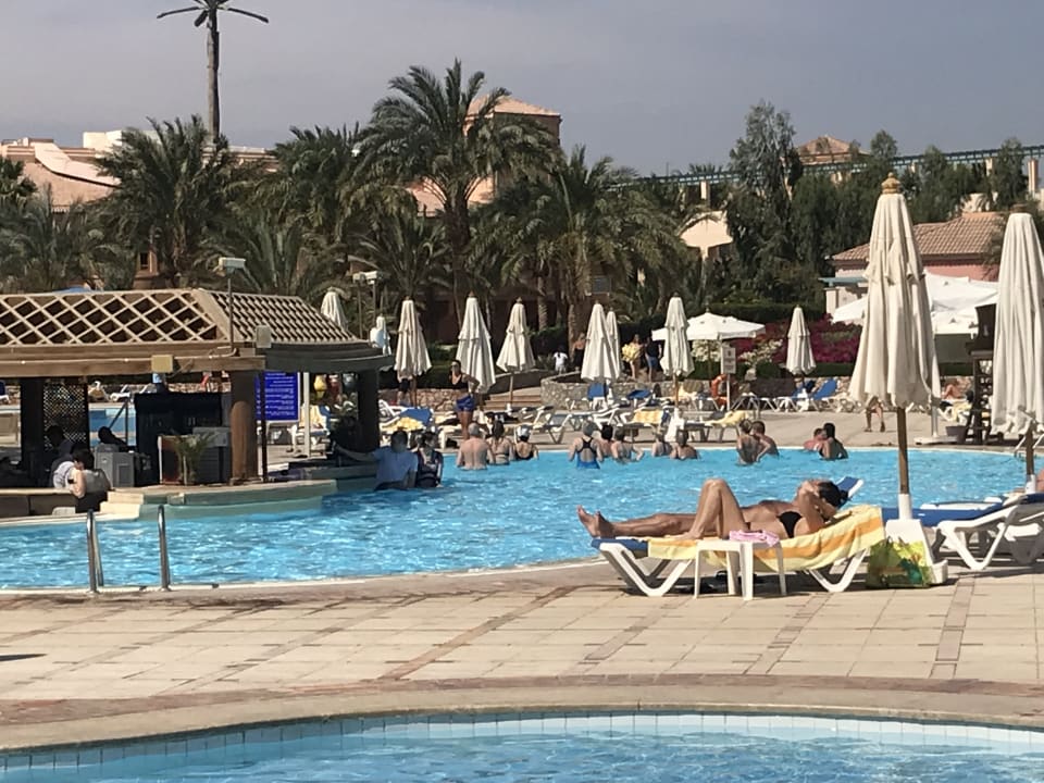 Pool Mövenpick Resort & Spa El Gouna