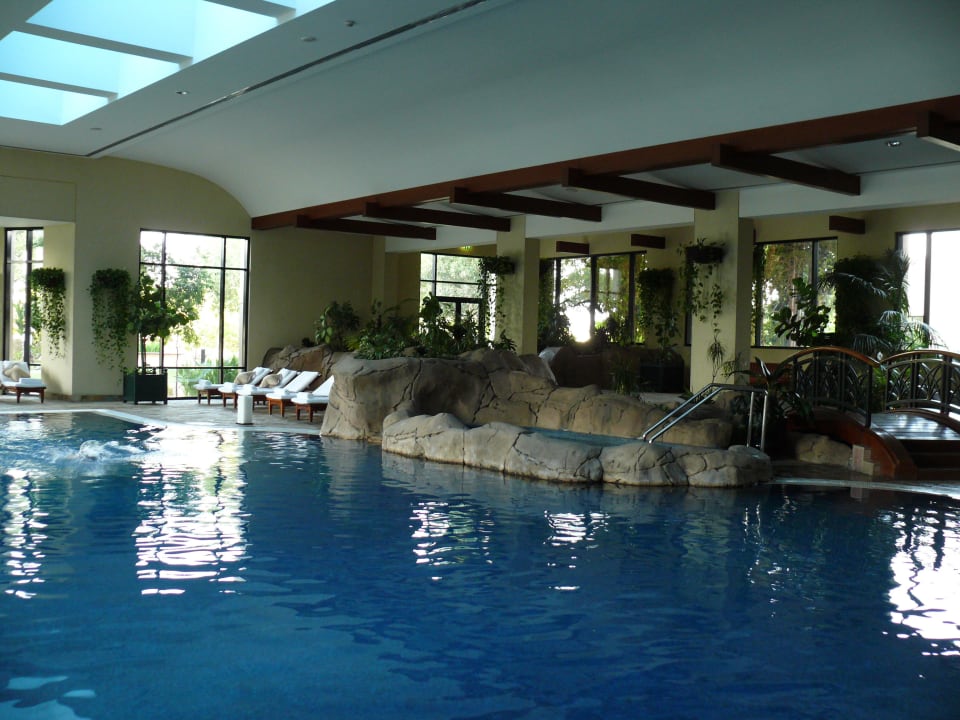 Der Indoorpool Grand Hyatt Dubai