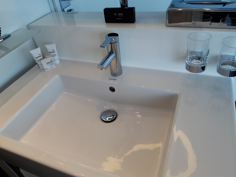 Zimmer INNSiDE by Meliá Düsseldorf Hafen