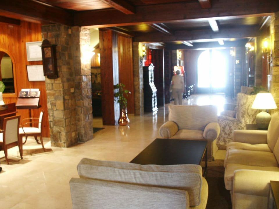 Lobby Illa d´Or Hotel & Club Apartamentos