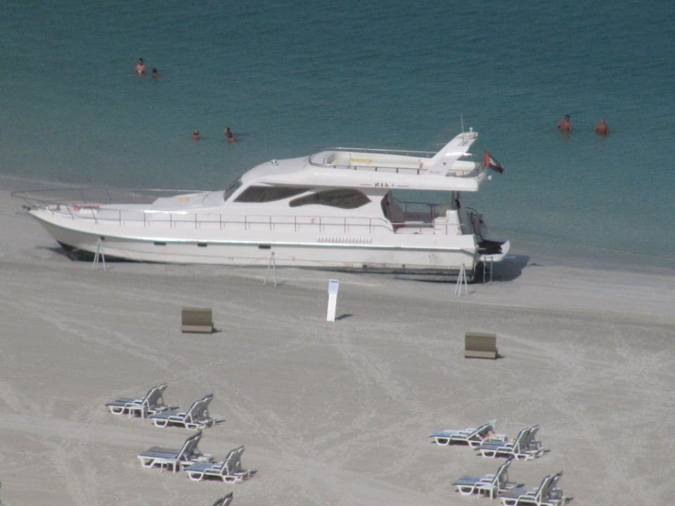 Gestrandete Yacht Jumeirah Beach Hotel