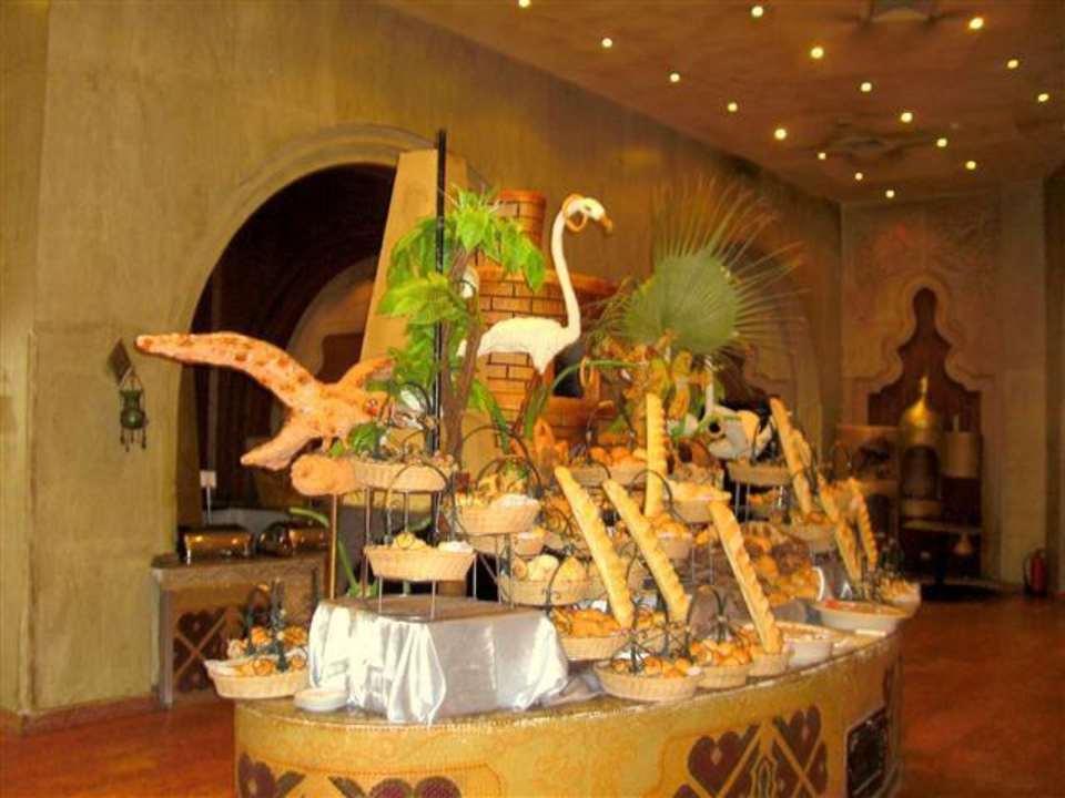 Frühstücks-Buffet im Hauptrestaurant SUNRISE Royal Makadi Resort