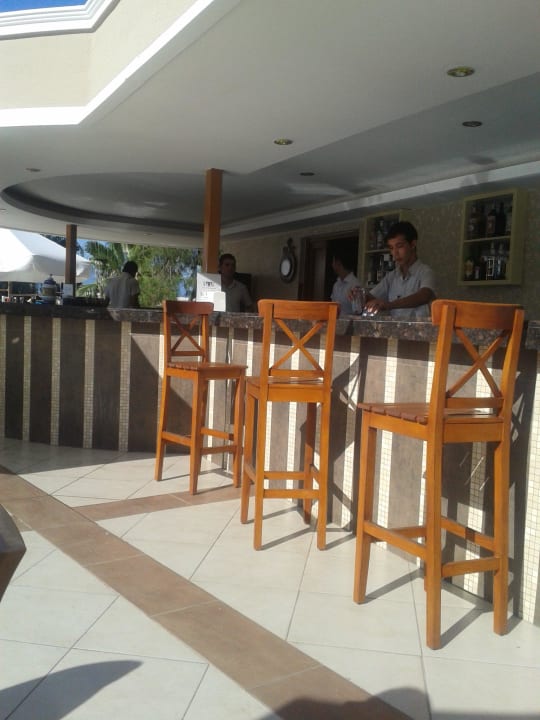 Die Poolbar. Dort gab es immer leckere Cocktails  Club Sidelya Hotel