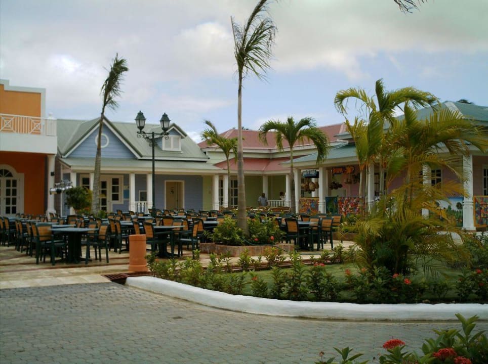 Pueblo Principal Bahia Principe Grand El Portillo