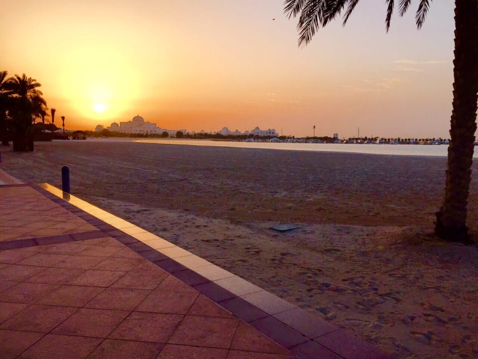 Strand Emirates Palace Mandarin Oriental