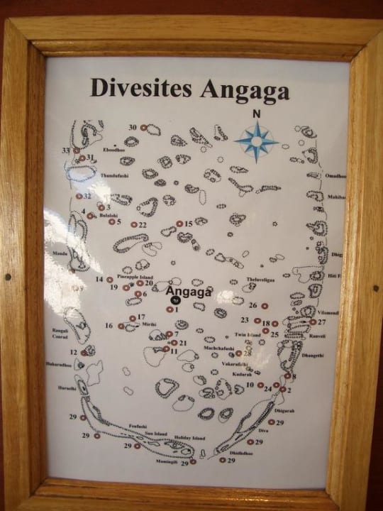 Tauchschule - Tauchspots Karte Angaga Island Resort