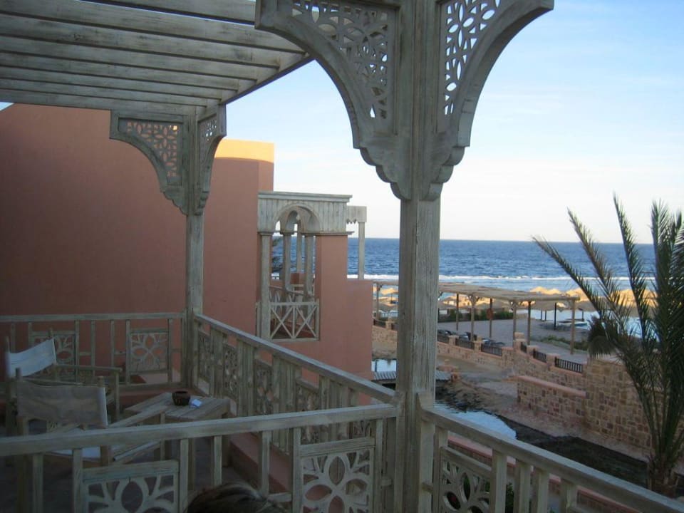 Blick von unserem Balkon zum Meer Radisson Blu Resort, El Quseir
