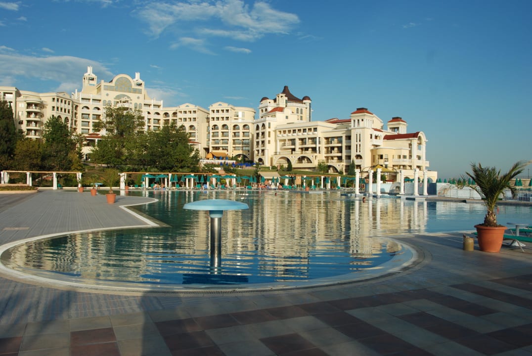 Pool und Nachbarhotel Duni Royal Resort - Marina Beach