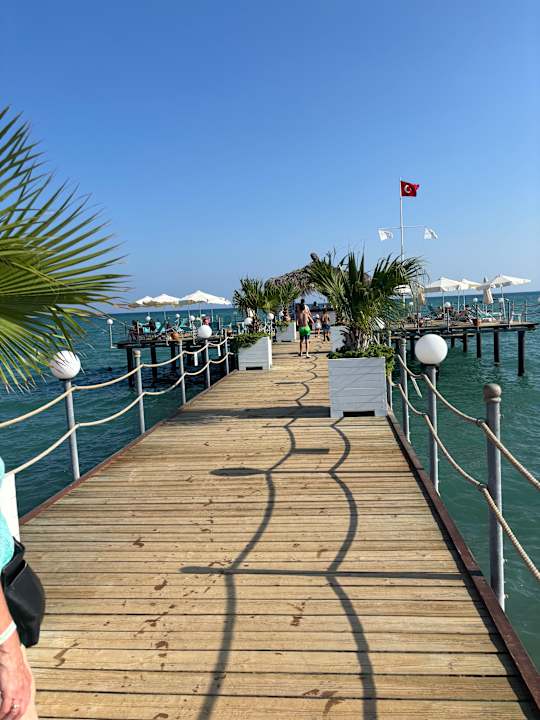 Strand Wyndham Garden Lara