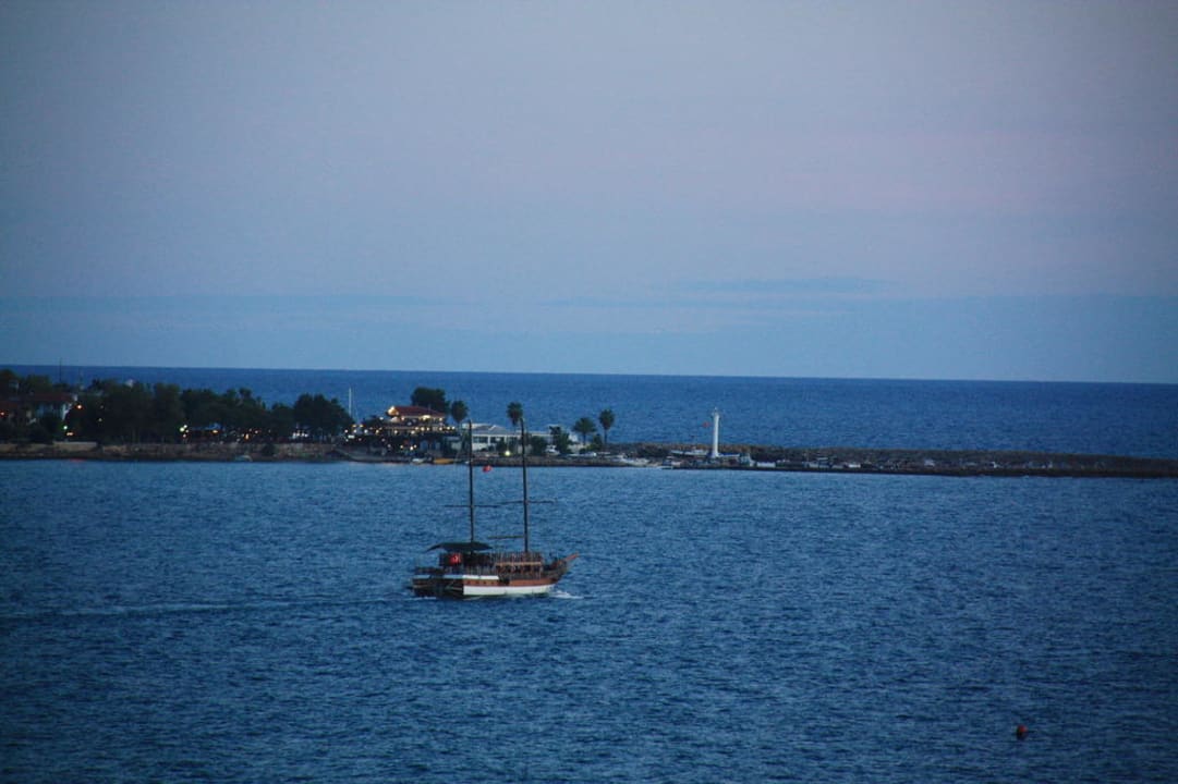 Side van op het dak Melas Holiday Village