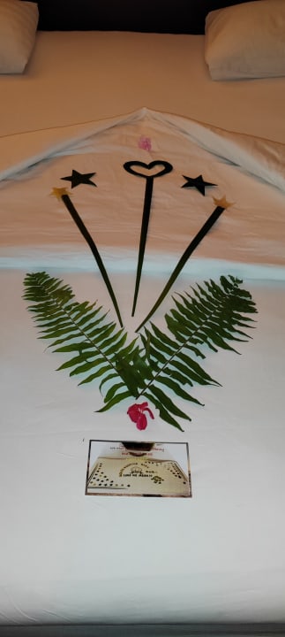 Zimmer Kuredu Island Resort & Spa