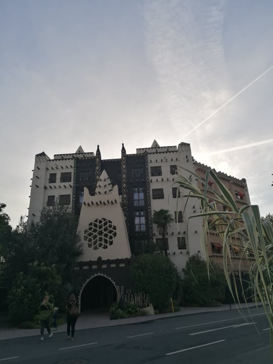 Außenansicht Hotel Matamba - Phantasialand Erlebnishotel