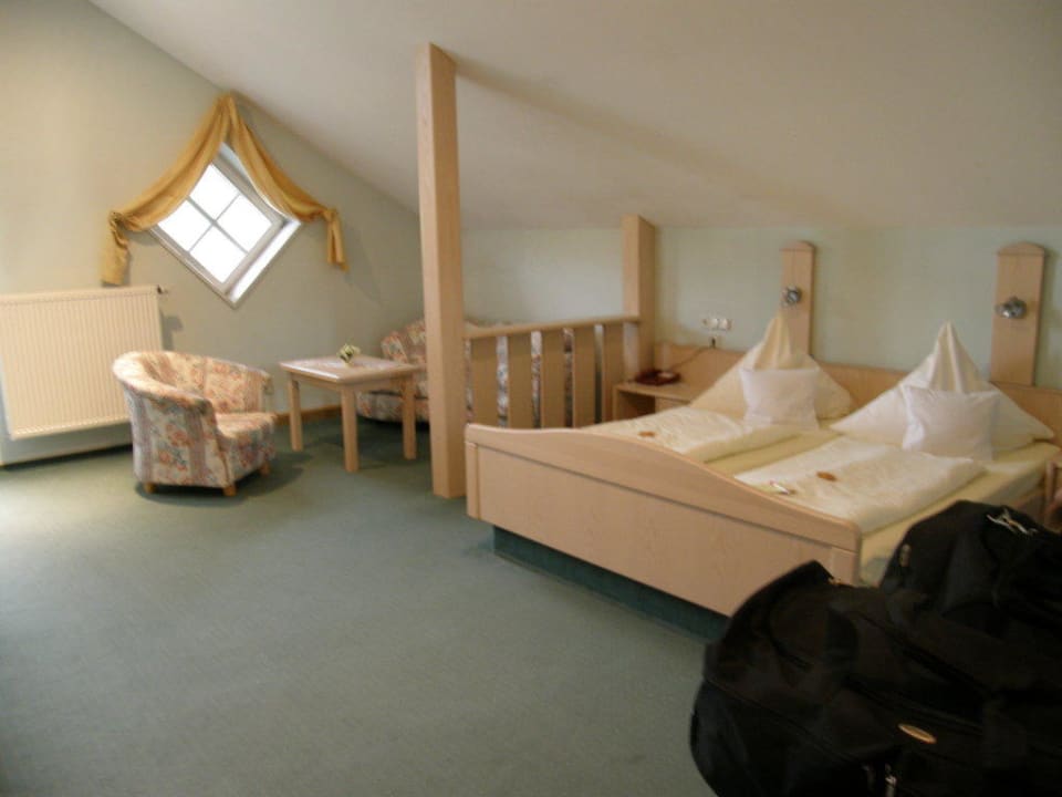 Blick vom Eingang in Richtung Balkon Landhotel Miethaner