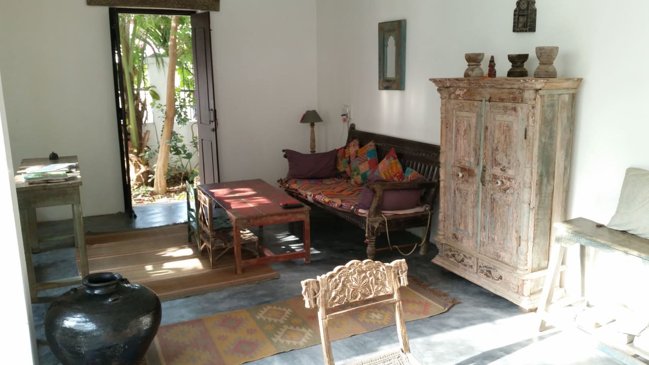 Lobby Shantidevi Ashram 's Guest House