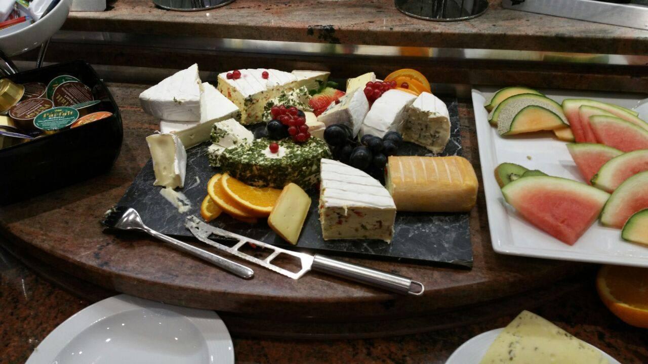 Verschiedene Käsesorten, täglich neue Sorten Göbel's Hotel Quellenhof